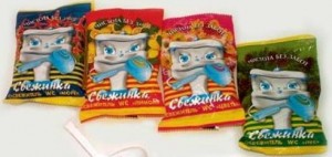 СВЕЖИНКА Освежитель-подвеска Цветы 30г 1030