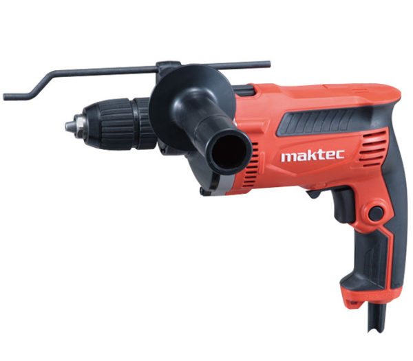 Дрель MAKTEC MT815 (710Вт,удар,бзп13мм,реверс,0-3200об/мин)